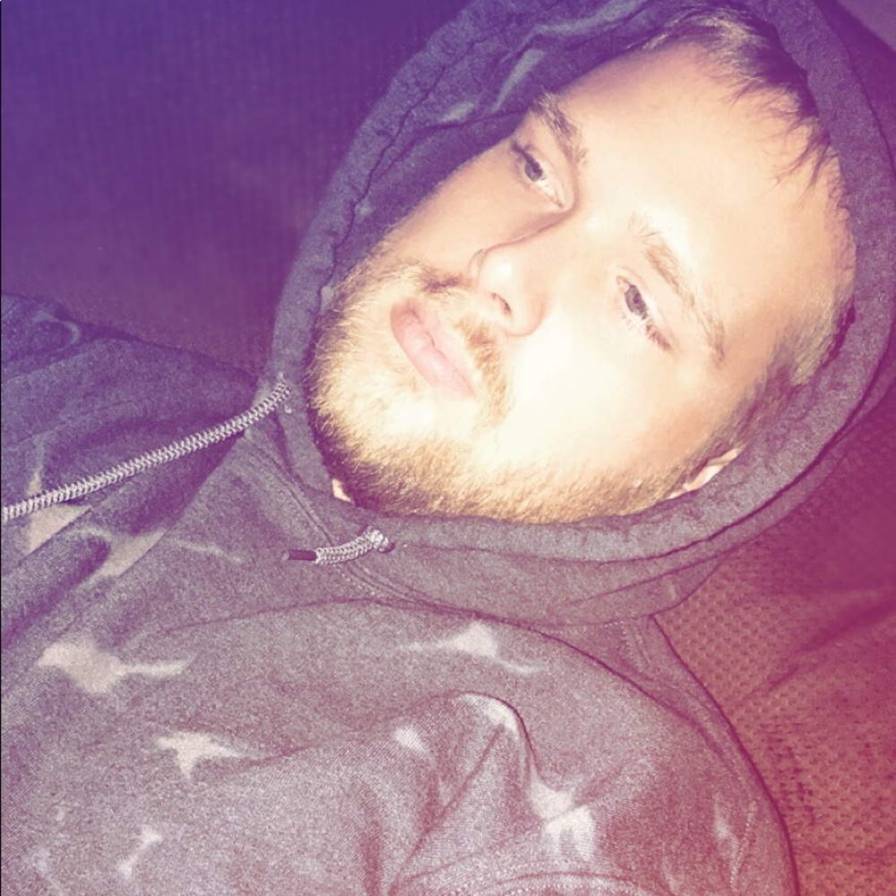 Meet your Posher, Adam